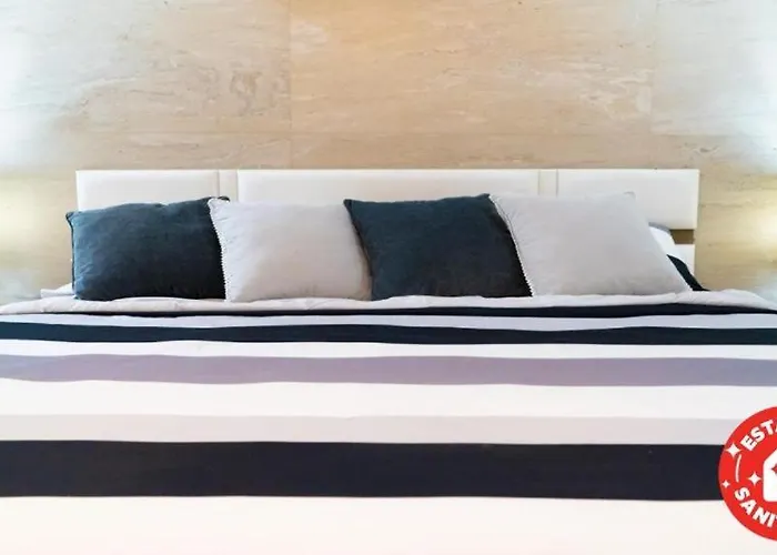 Econosuites Fundidora